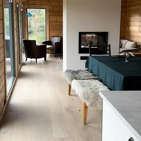 Architect-designed Log By Myllavannet Vakantiehuis *