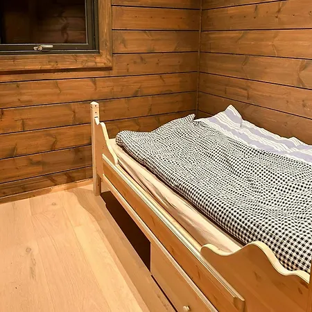 Architect-designed Log By Myllavannet Vakantiehuis *